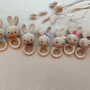 Rankų darbo barškutis - kramtukas Kūškutis.