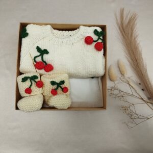 Rankų darbo dovanų rinkiniai naujagimiams ir kūdikiams.