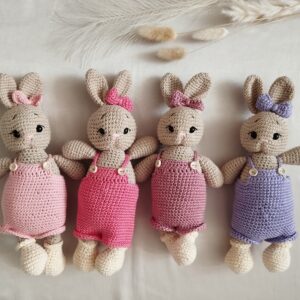 Rankų darbo nerti žaislai kiškučiai.