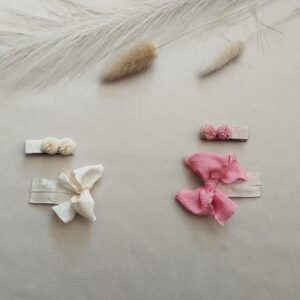 Rankų darbo plaukų segtukai mergaitėms.