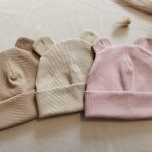 Rankų darbo siūtos kepurės kūdikiams ir vaikams.