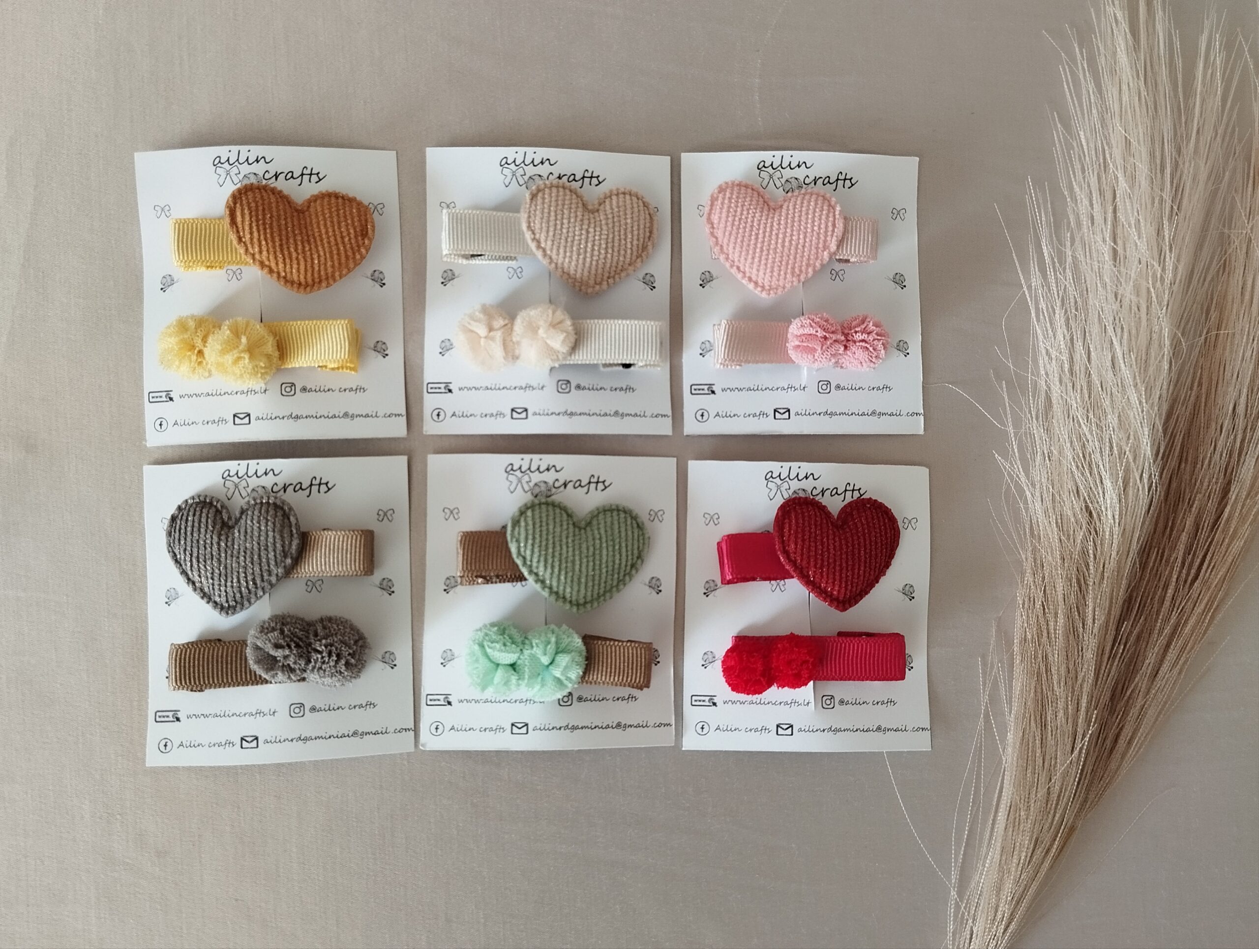 Rankų darbo plaukų segtukai mergaitėms.