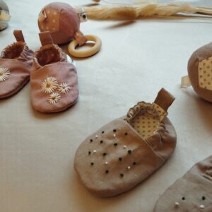 Rankų darbo dovanų rinkiniai naujagimiams ir kūdikiams.