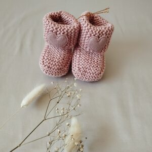 Rankų darbo megzti tapukai naujagimiams ir kūdikiams,