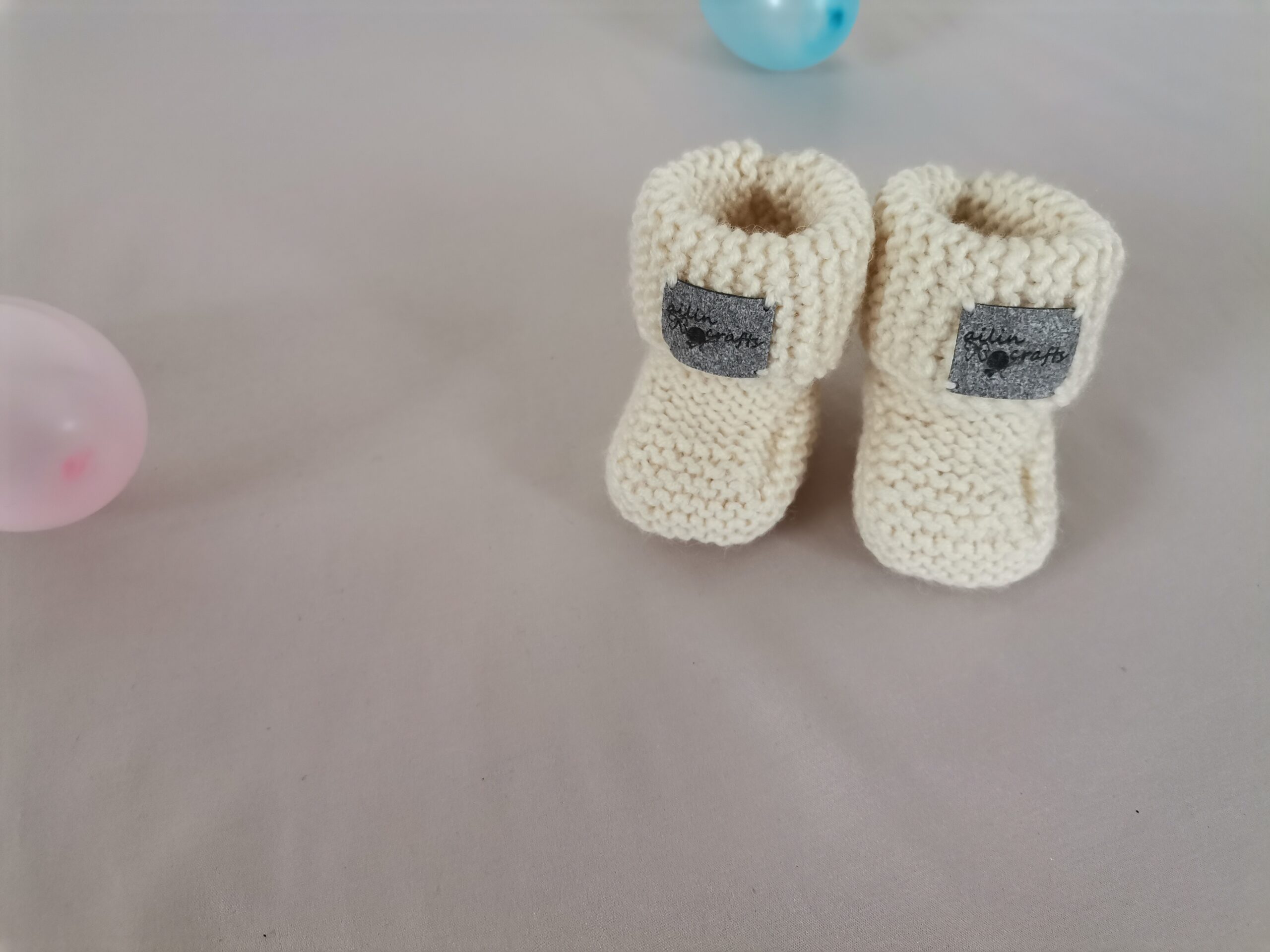 Rankų darbo tapukai kūdikiams