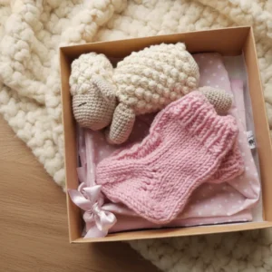 Migduko avytės ir kojinyčių rinkinys kūdikiui. Rožinės spalvos