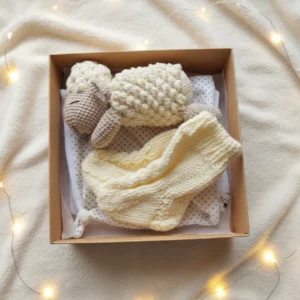 Migduko avytės ir kojinyčių rinkinys kūdikiui. Baltos spalvos