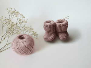 Blankios alyvinės merino tapukai kūdikiams su širdelėmis