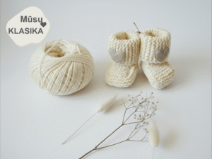 Pieno baltumo merino tapukai kūdikiams su širdelėmis