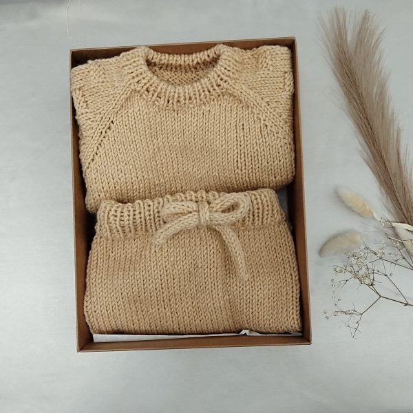 Rankų darbo dovanų rinkiniai naujagimiams ir kūdikiams.